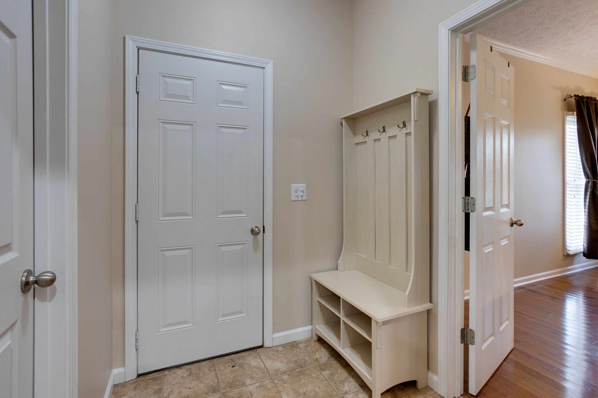 621 Jackson Road Portland, TN 37148 - Photo 26 of 32 a view of a bathroom with wooden floor