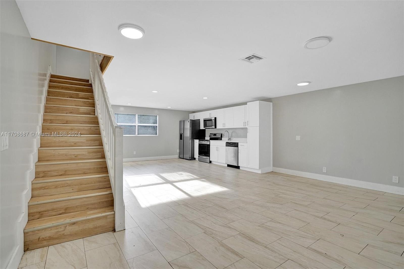 242 Southwest 9th Street, Unit 2 Dania Beach, FL 33004 - Photo 2 of 38