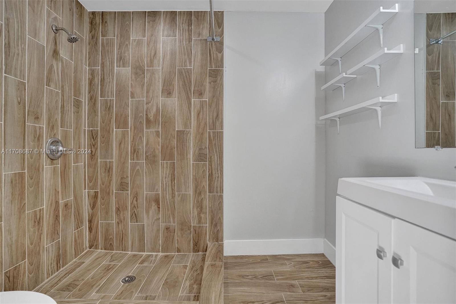 242 Southwest 9th Street, Unit 2 Dania Beach, FL 33004 - Photo 22 of 38