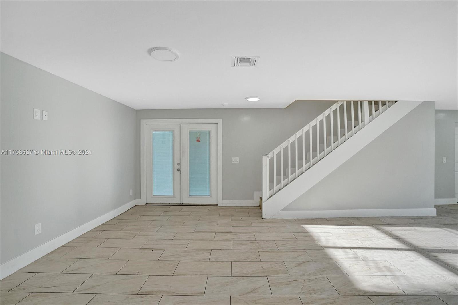 242 Southwest 9th Street, Unit 2 Dania Beach, FL 33004 - Photo 5 of 38
