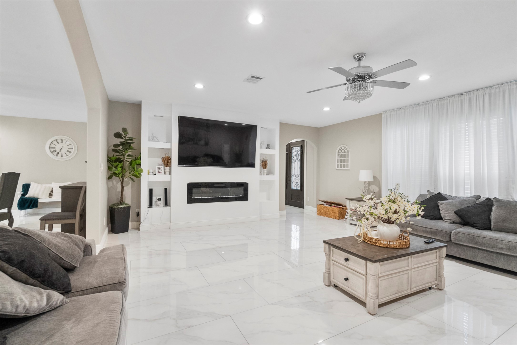 21502 Flint Trail Porter, TX 77365 - Photo 13 of 38 a living room with furniture and a flat screen tv