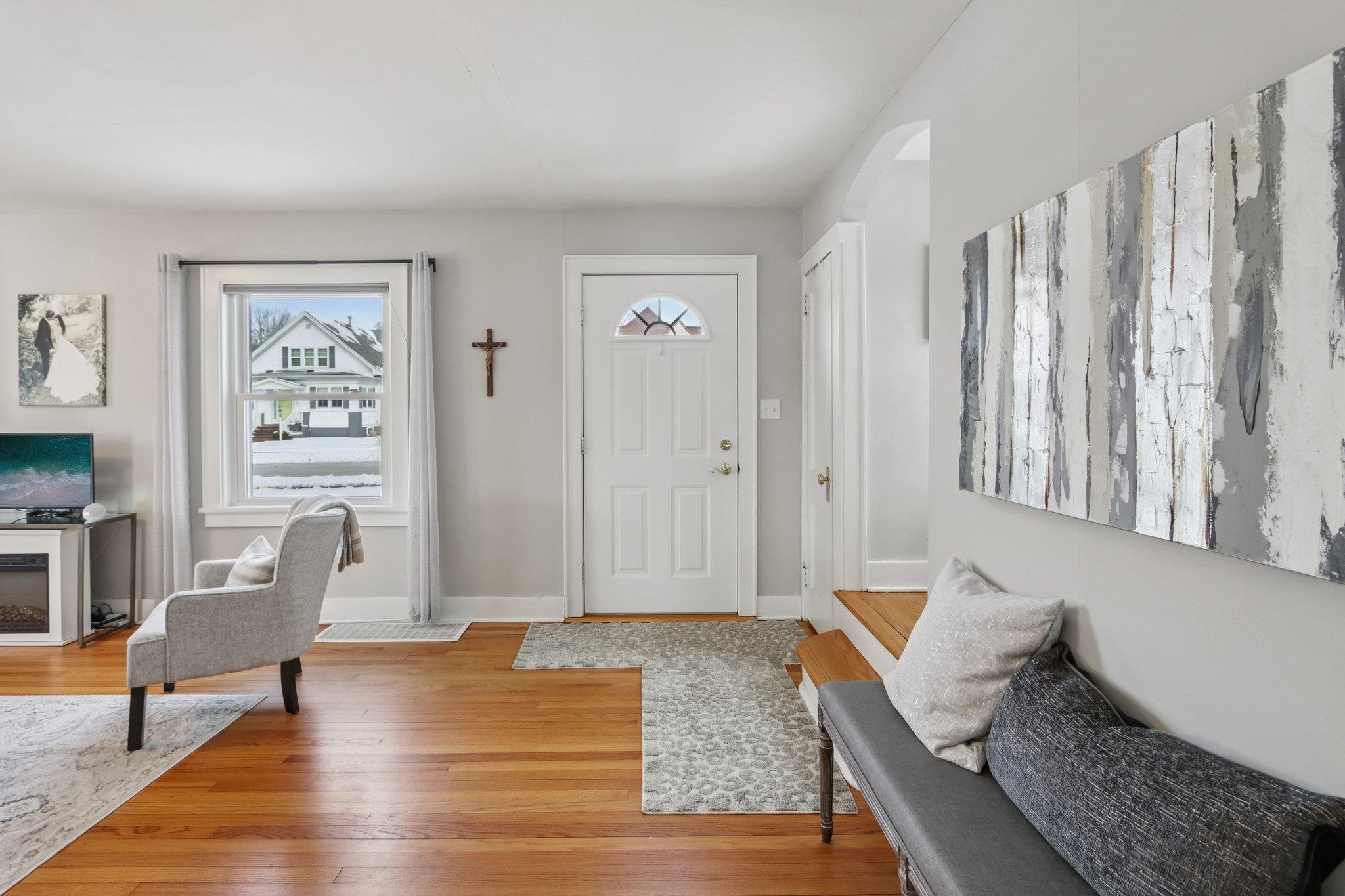 108 4th Street Waunakee, WI 53597 - Photo 4 of 47