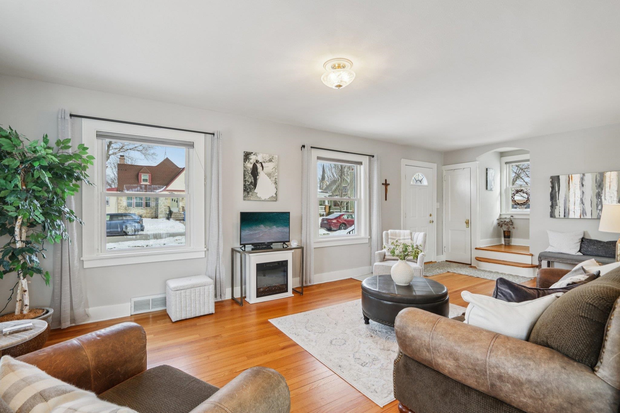 108 4th Street Waunakee, WI 53597 - Photo 5 of 47