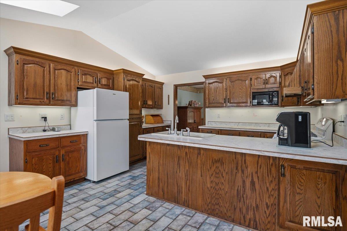 2508 Hedge Lane Road Springfield, IL 62707 - Photo 12 of 55 Gallery Image 12