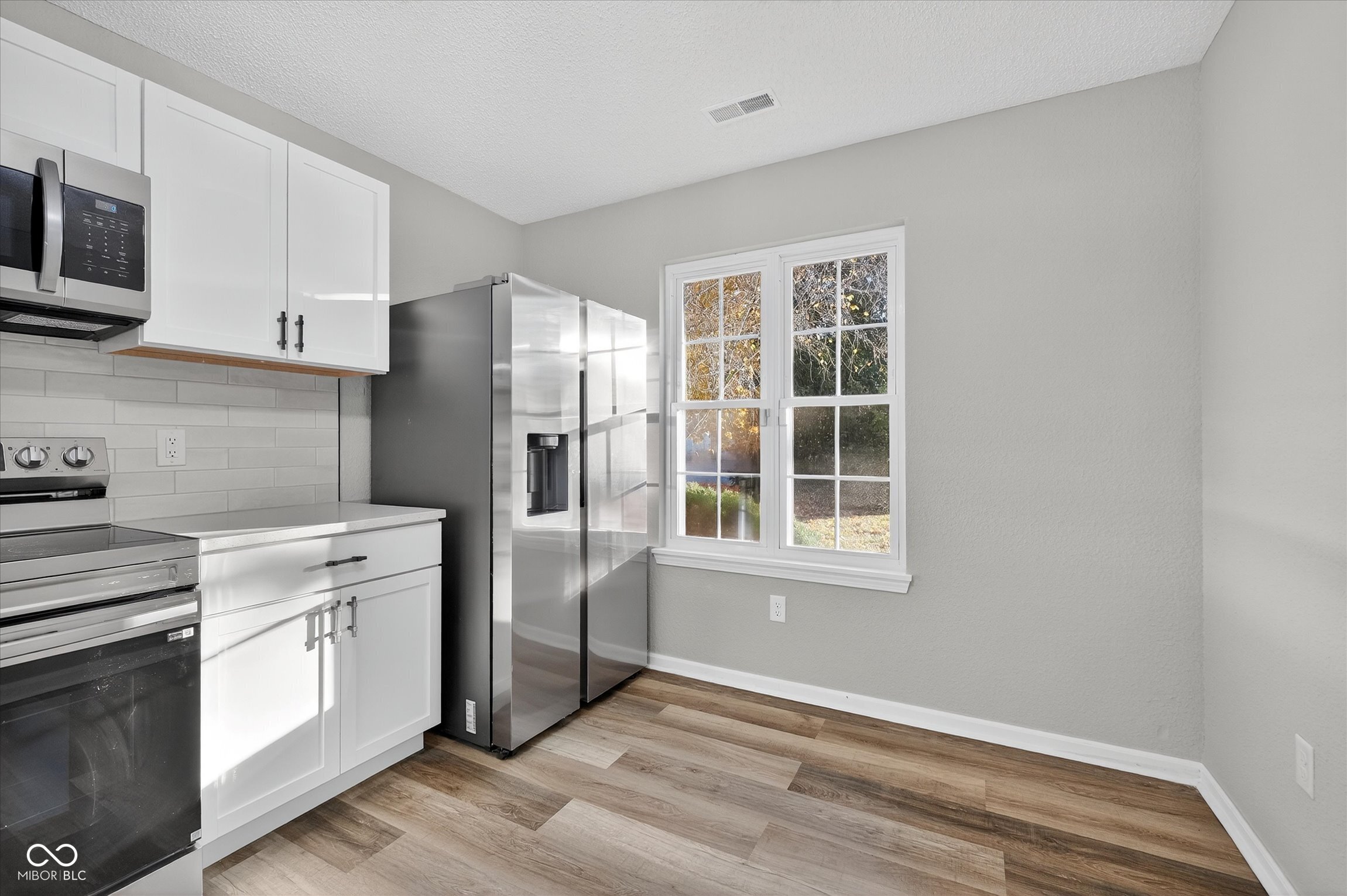 12126 Blue Springs Lane Fishers, IN 46037 - Photo 8 of 31