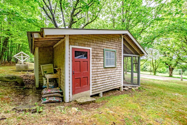 $775,000 | 217 Fire Ln 26, Brownfield, ME 04010