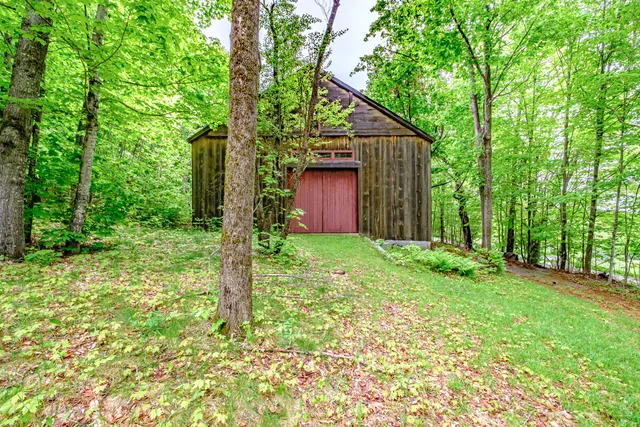 $775,000 | 217 Fire Ln 26, Brownfield, ME 04010