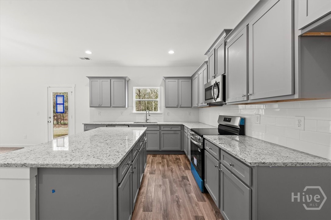 524 Lillian Way Statham, GA 30666 - Photo 9 of 25