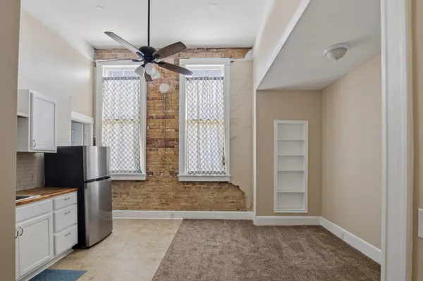 $520,000 | 207 West Grand Avenue, Yoakum, TX 77995