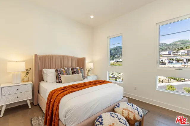 $10,995 | 20668 Hummingbird Court, Porter Ranch, CA 91326