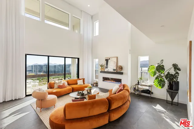 $10,995 | 20668 Hummingbird Court, Porter Ranch, CA 91326