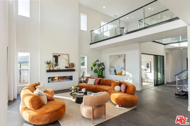 $10,995 | 20668 Hummingbird Court, Porter Ranch, CA 91326