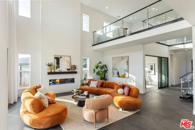 $10,995 | 20668 Hummingbird Court, Porter Ranch, CA 91326