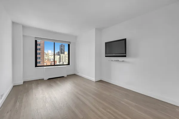 $6,495 | 200 East 61st Street, Unit 23F | Lenox Hill