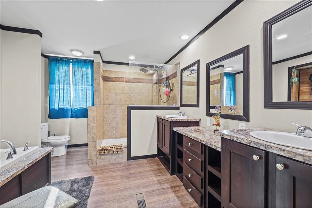 302 Southeast 901 Road Clinton, MO 64735 - Photo 19 of 32