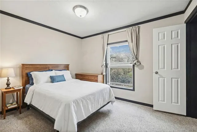 $299,900 | 302 Southeast 901 Road, Clinton, MO 64735