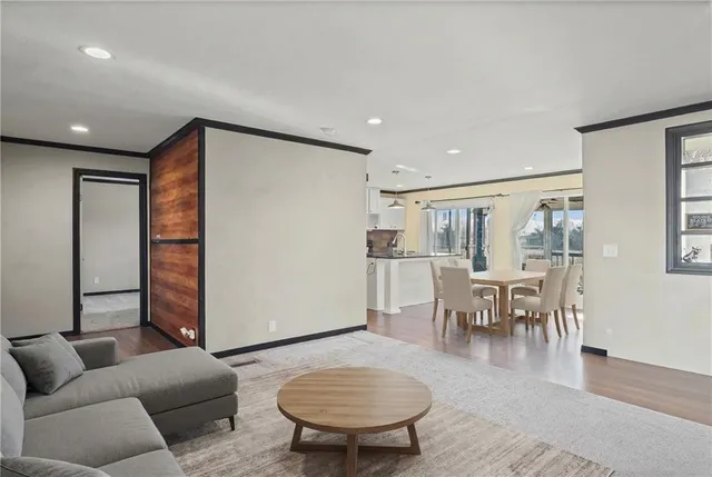 $299,900 | 302 Southeast 901 Road, Clinton, MO 64735