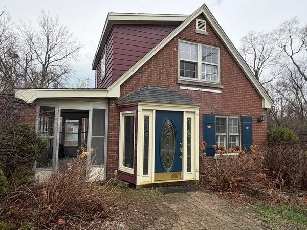 $2,800 | 1009 61st Street, La Grange Highlands, IL 60525