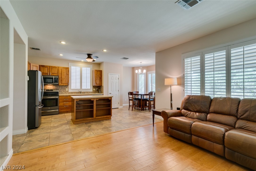 491 Eagle Vista Drive Henderson, NV 89012 - Photo 15 of 51