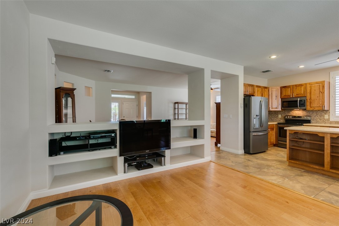 491 Eagle Vista Drive Henderson, NV 89012 - Photo 16 of 51