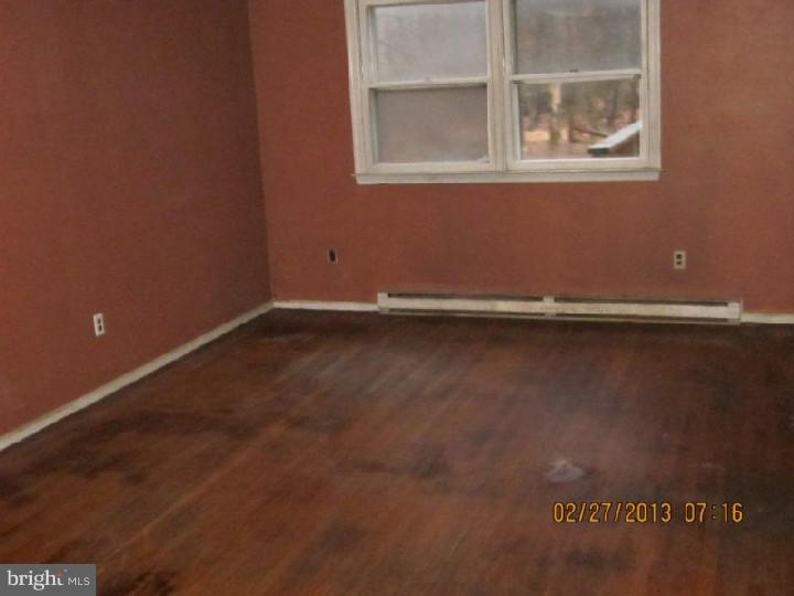 246 Forked Neck Road Shamong, NJ 08088 - Photo 3 of 19