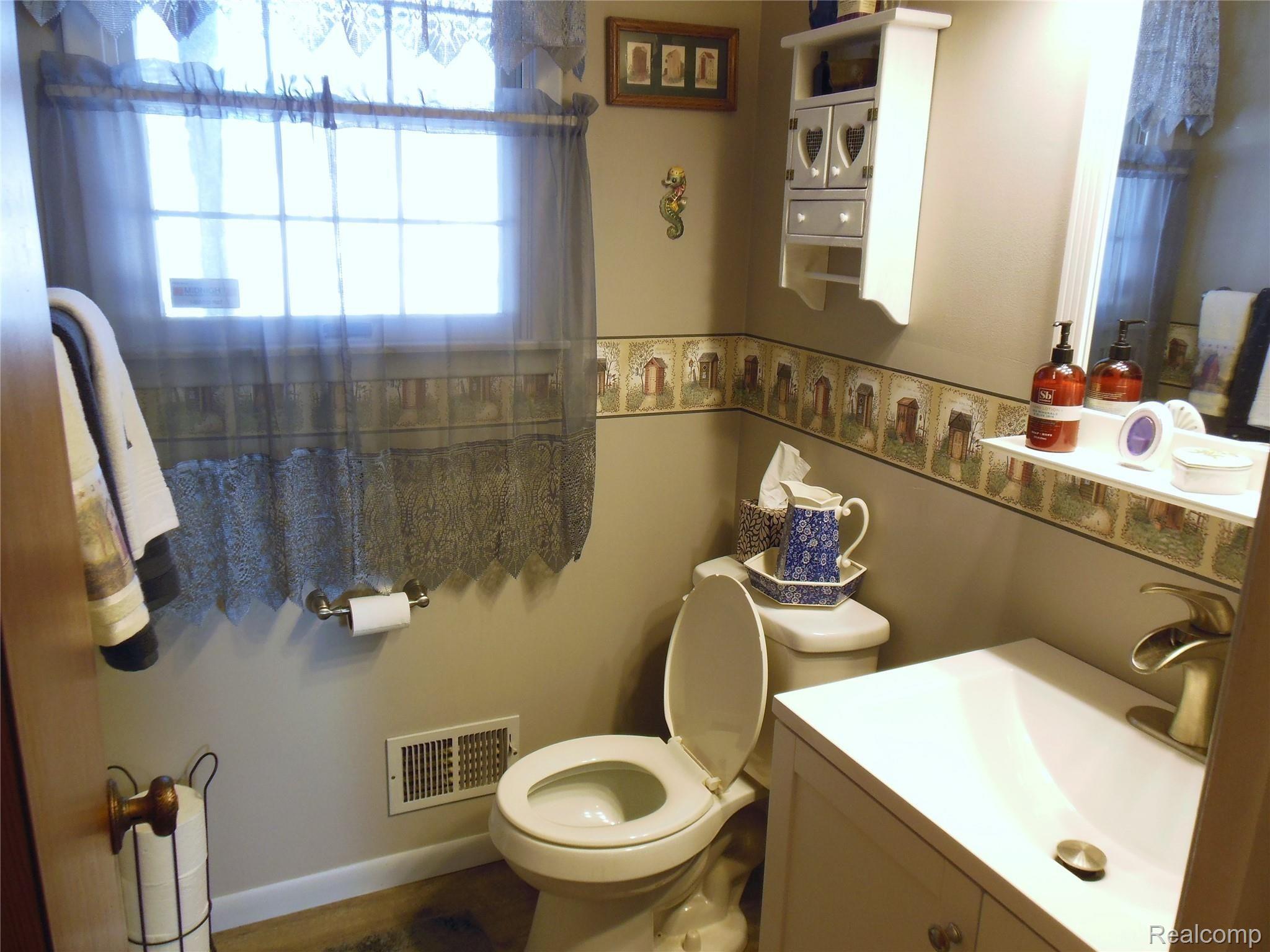 3116 Red Barn Road Flint, MI 48507 - Photo 14 of 23 DSCN1121.JPG