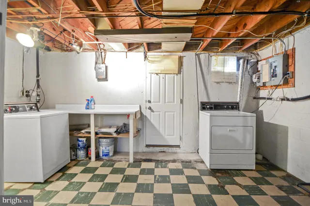 $2,050 | 8356 Edgedale Road, Parkville, MD 21234