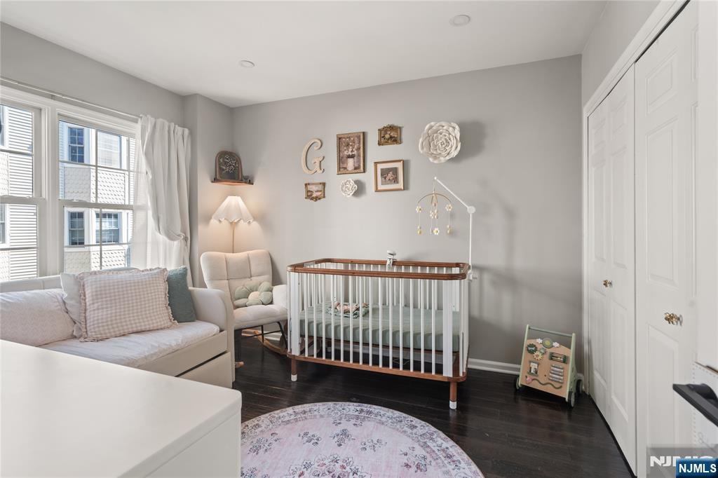 226 The Promenade Edgewater, NJ 07020 - Photo 21 of 33