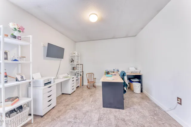 $185,000 | 12513 Canterbury Drive West, Ocean Springs, MS 39564