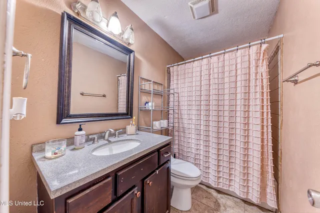 $185,000 | 12513 Canterbury Drive West, Ocean Springs, MS 39564