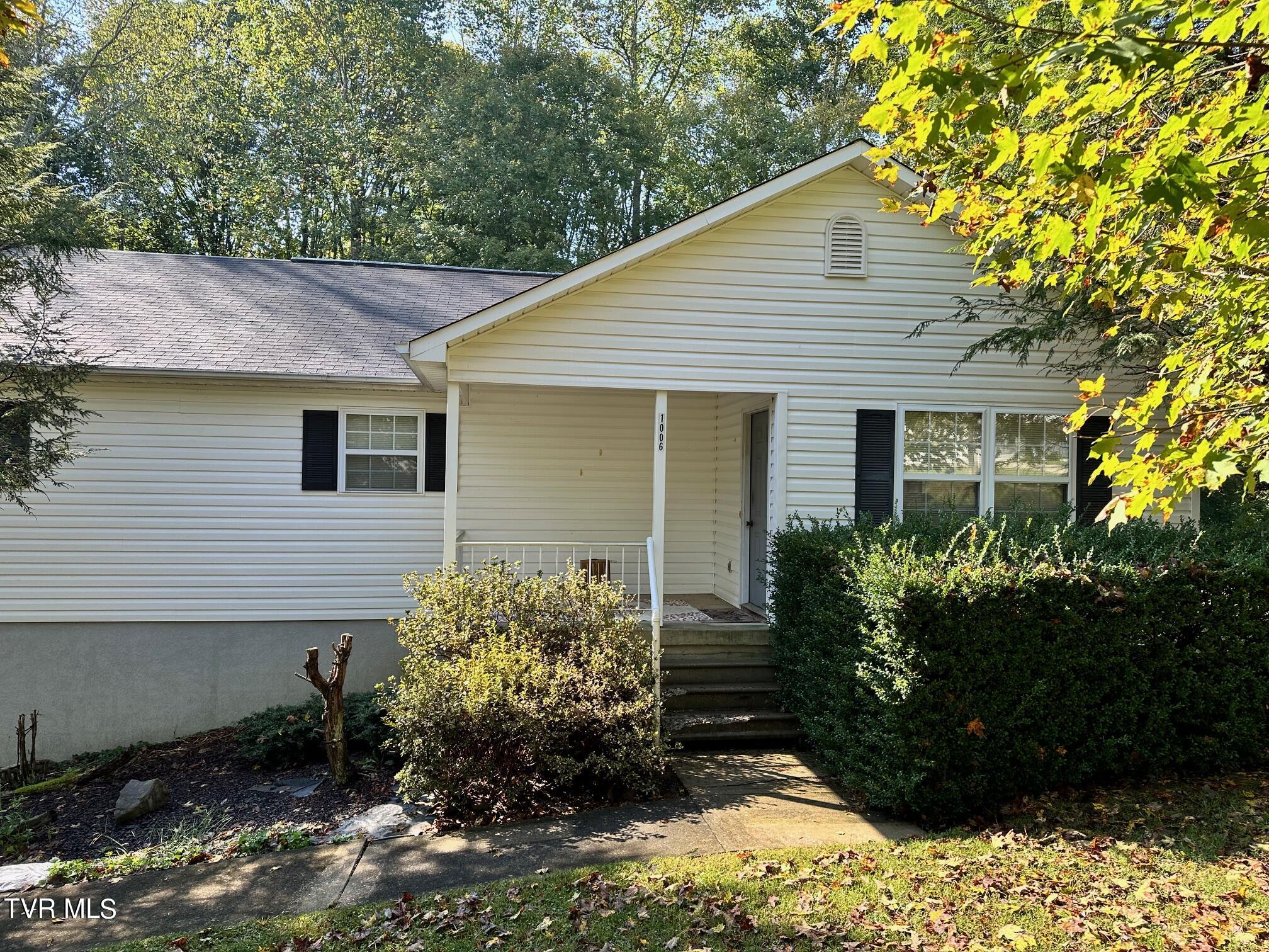 1006 Rocky Ridge Road Johnson City, TN 37601 - Photo 3 of 17 3