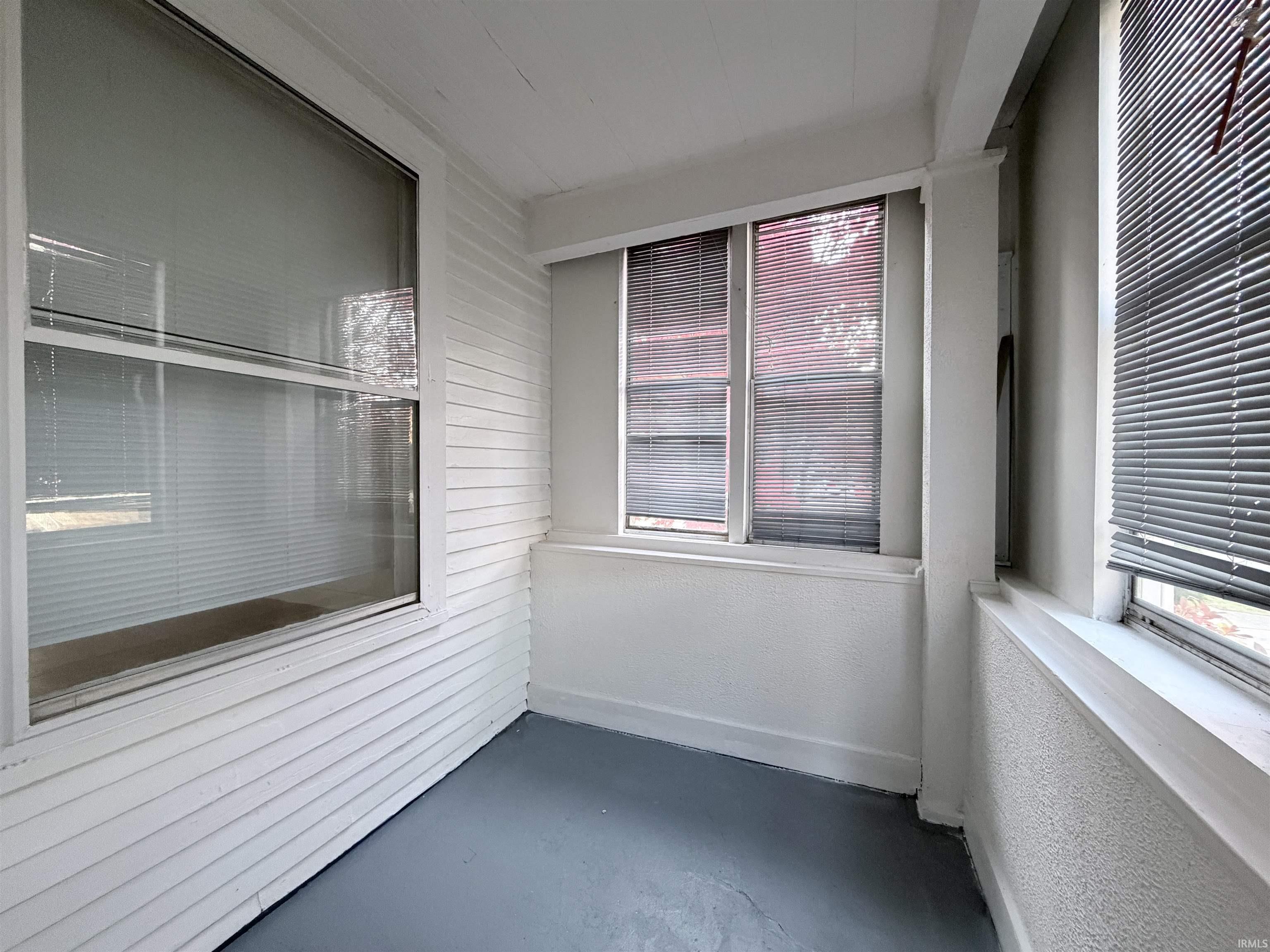 925 Cottage Avenue Fort Wayne, IN 46807 - Photo 4 of 28