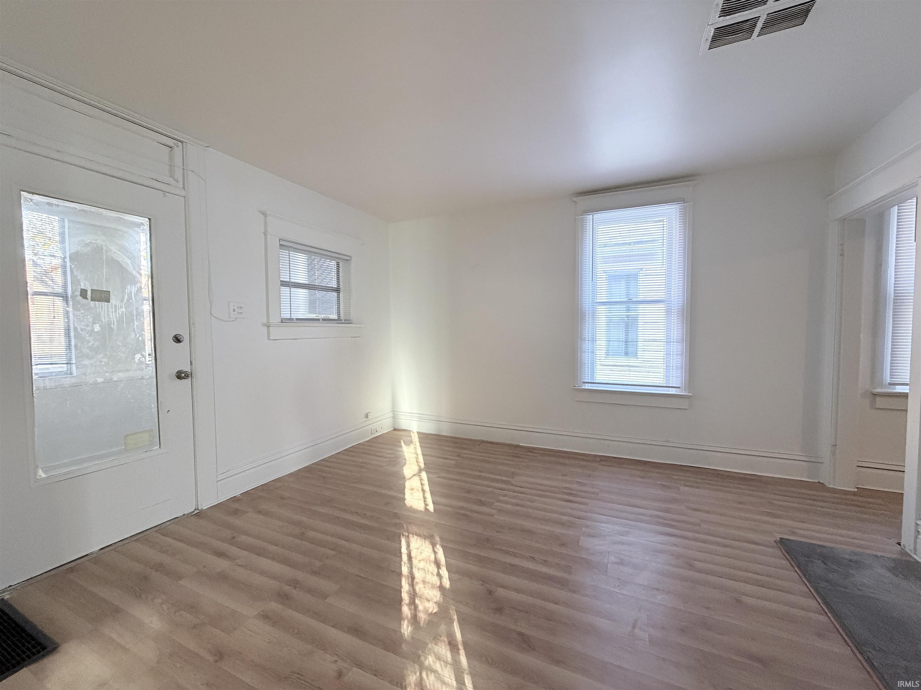 925 Cottage Avenue Fort Wayne, IN 46807 - Photo 7 of 28