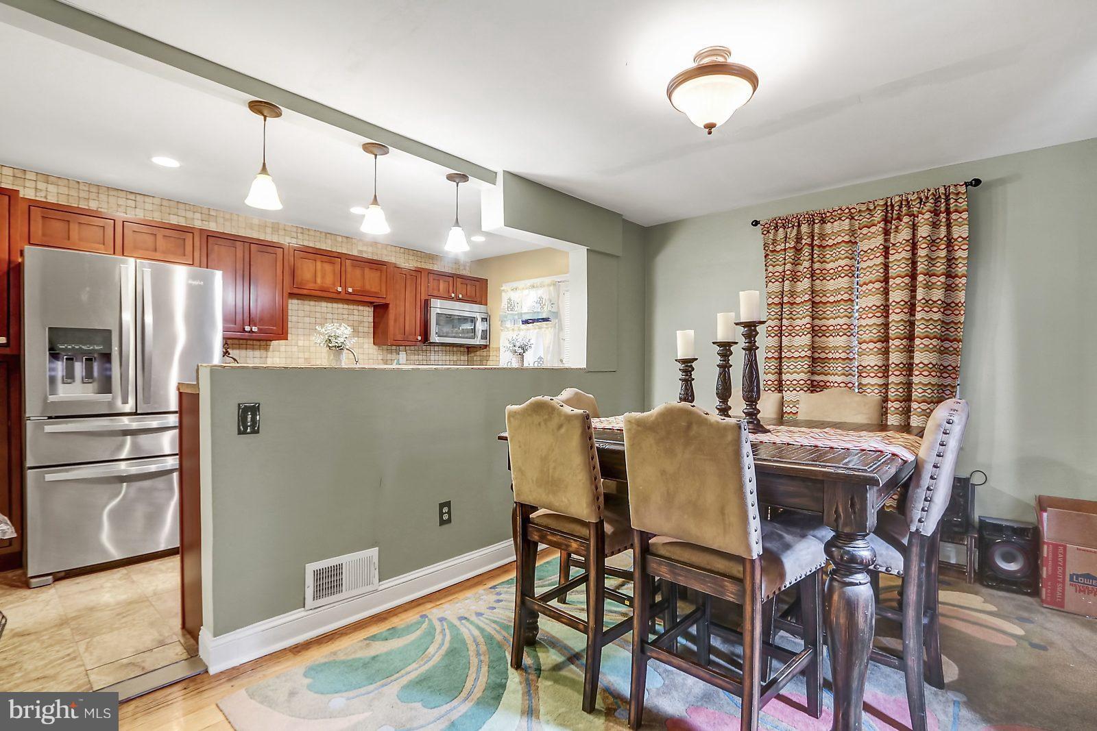 2820 Topaz Road Baltimore, MD 21234 - Photo 5 of 30 Dining Room