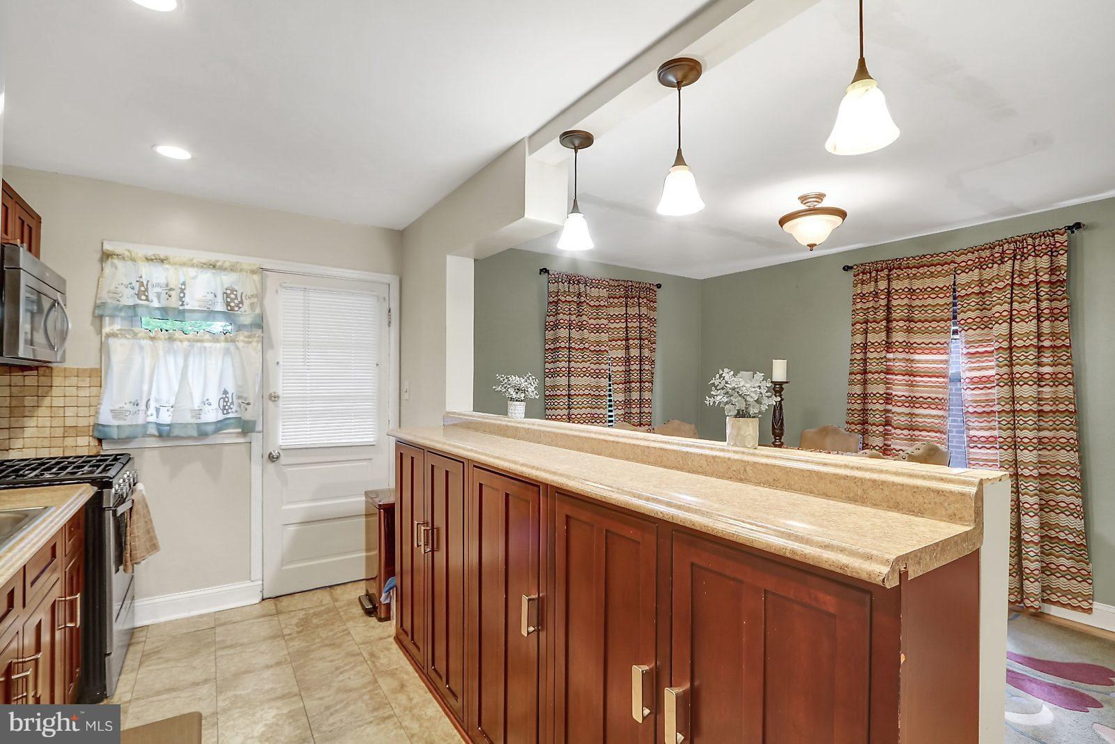 2820 Topaz Road Baltimore, MD 21234 - Photo 9 of 30 Kitchen