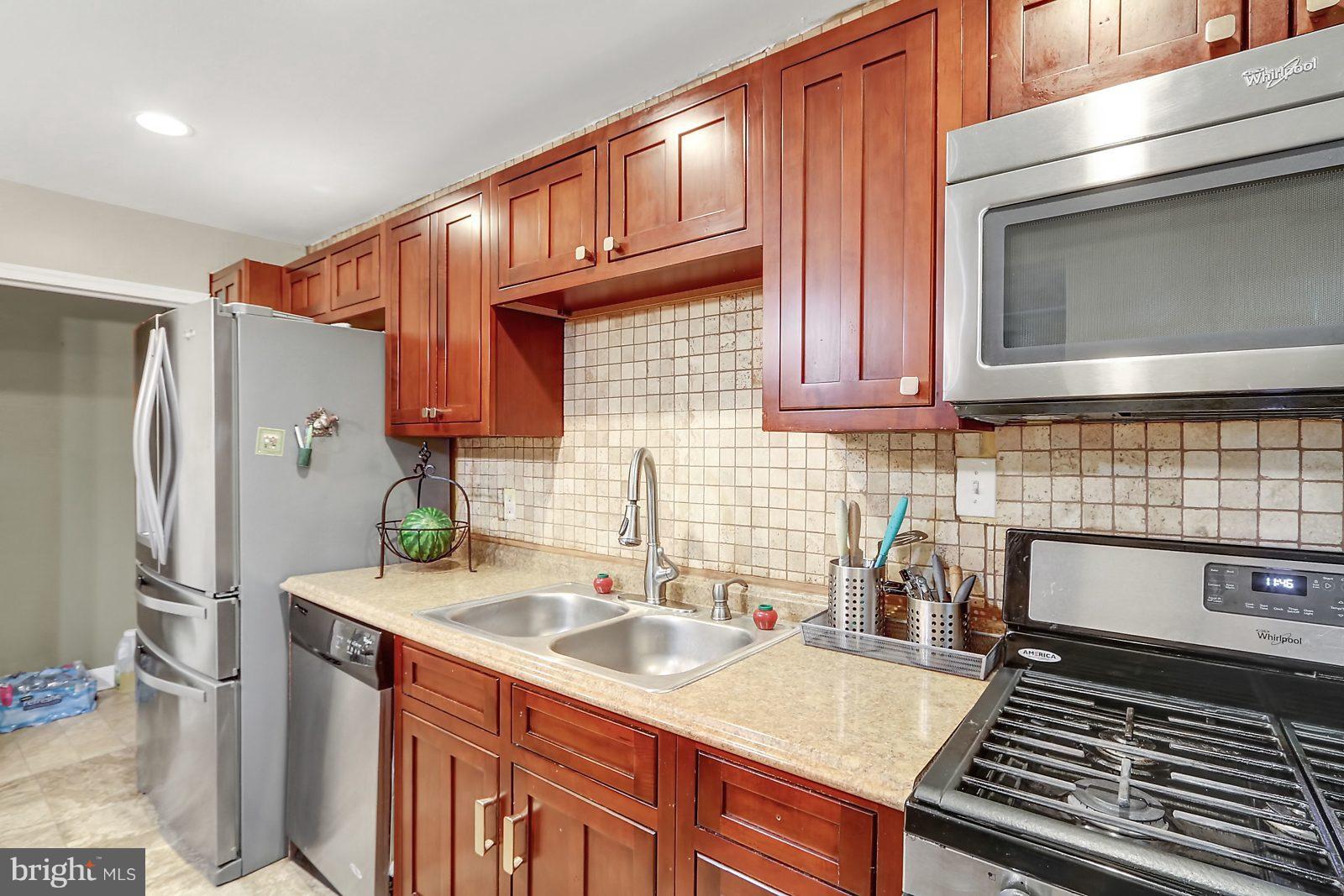 2820 Topaz Road Baltimore, MD 21234 - Photo 10 of 30 Kitchen