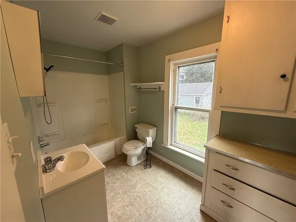 $84,900 | 12 Thompson Avenue, Bradford, PA 16701