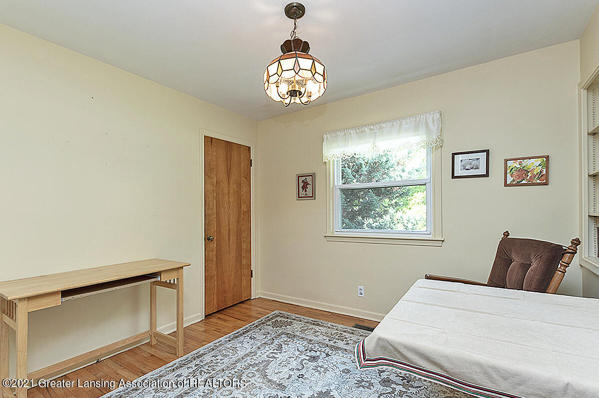 1337 Marble Road East Lansing, MI 48823 - Photo 14 of 26 14