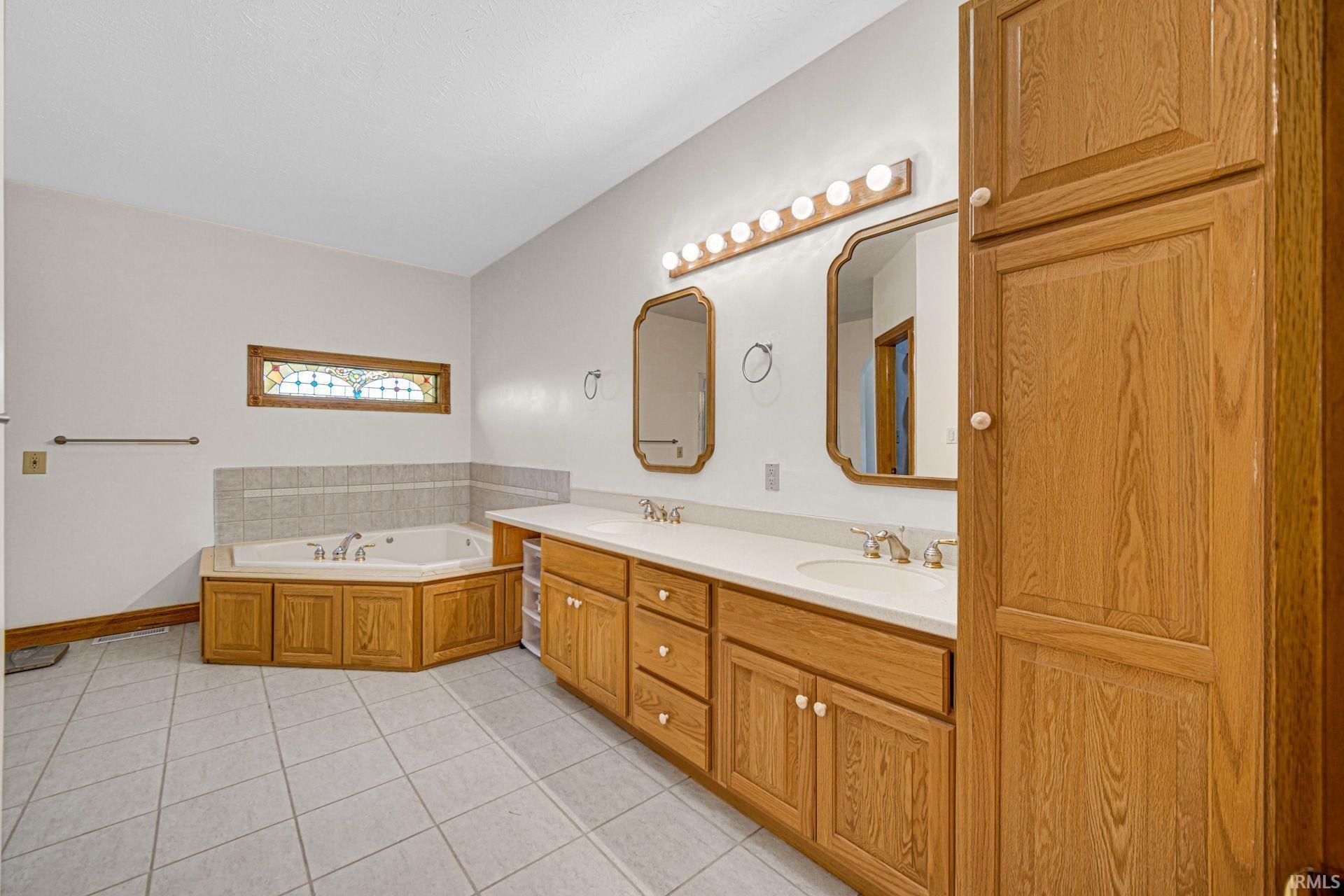 14830 12th Road Plymouth, IN 46563 - Photo 11 of 32