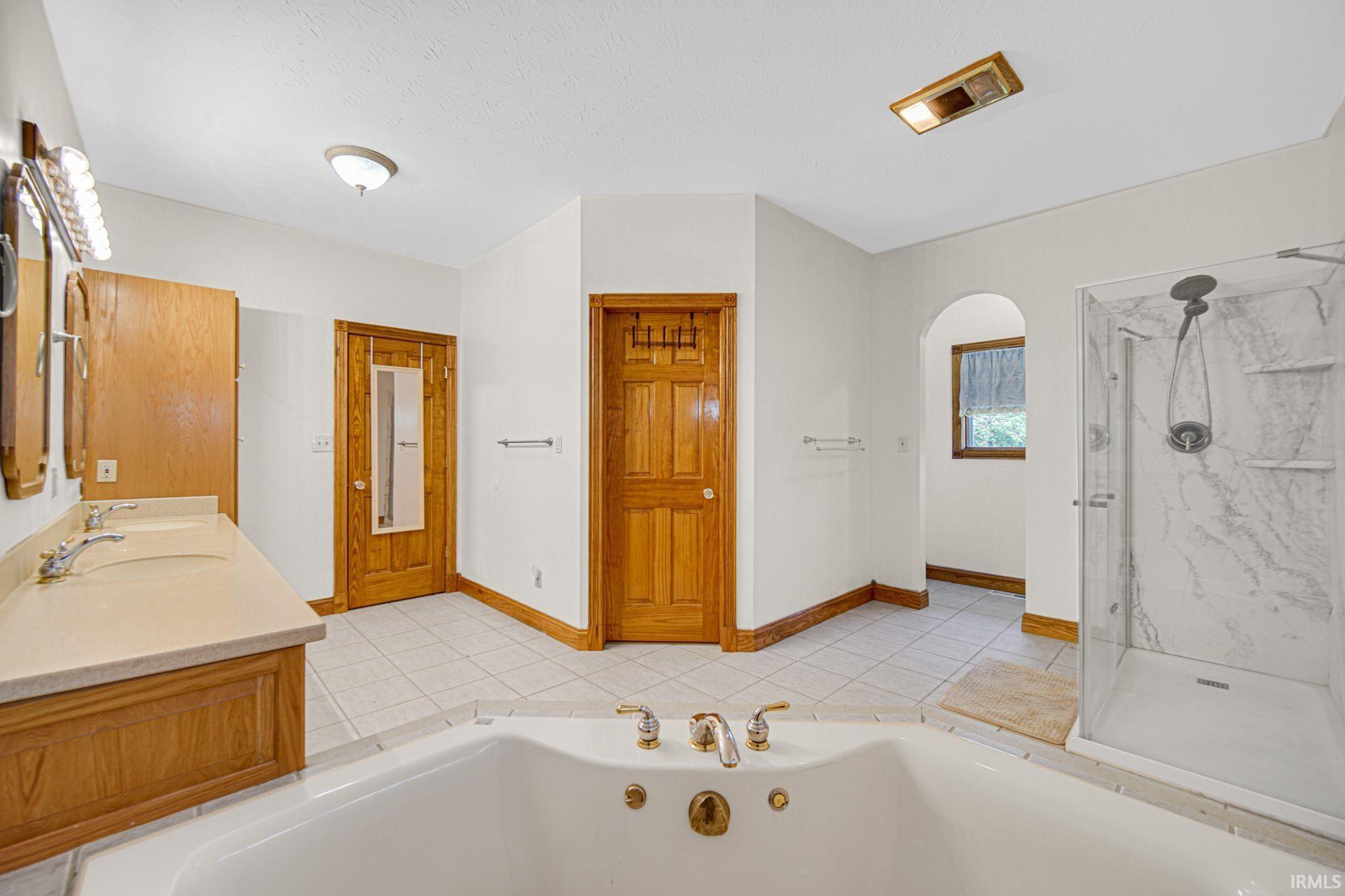 14830 12th Road Plymouth, IN 46563 - Photo 10 of 32