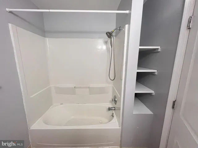 $1,200 | 1020 Hamilton Street, Unit 206, Philadelphia, PA 19123