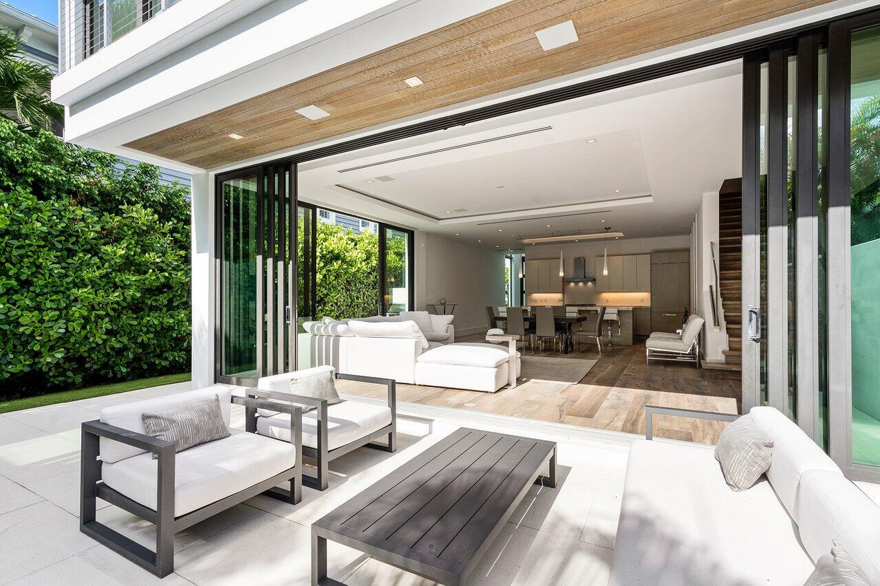 530 Northeast Wavecrest Way, Unit SOUTH Boca Raton, FL 33432 - Photo 15 of 46 015-530NortheastWavecrestWay-BocaRaton-F