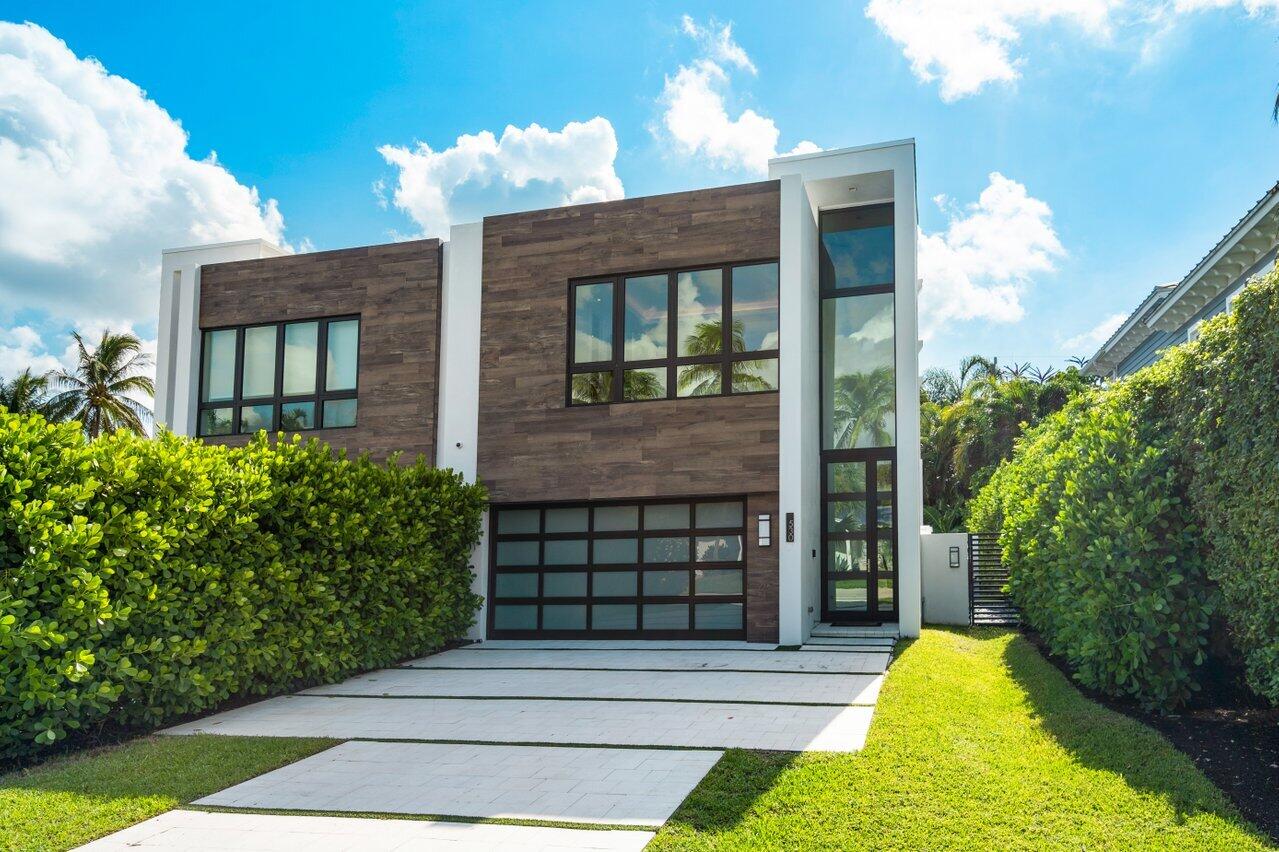 530 Northeast Wavecrest Way, Unit SOUTH Boca Raton, FL 33432 - Photo 2 of 46 002-530NortheastWavecrestWay-BocaRaton-F