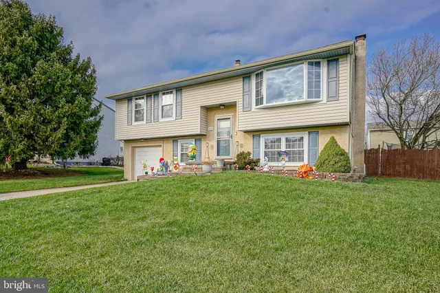 $390,000 | 410 Sheffield Court, Runnemede, NJ 08078