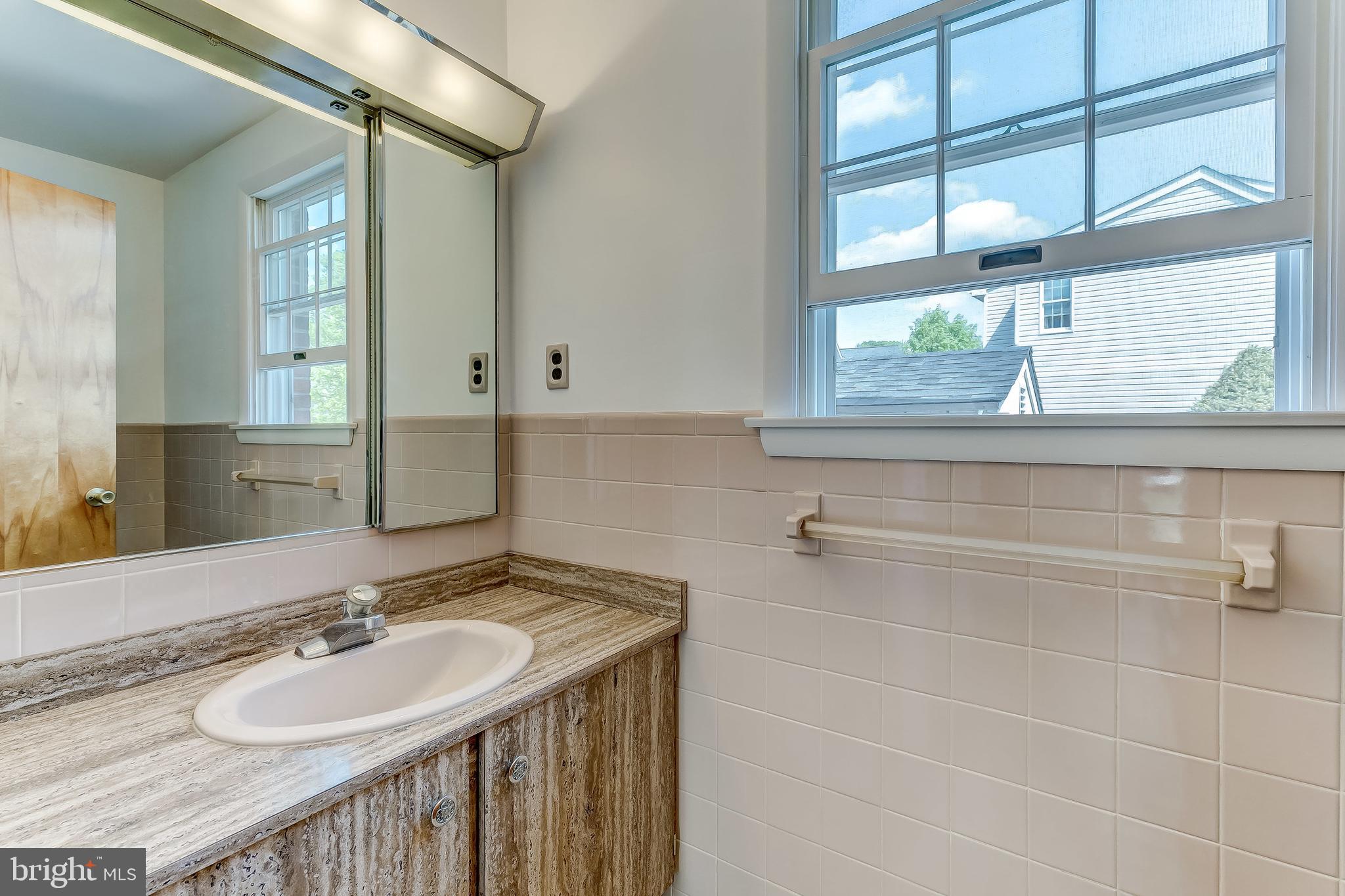 4414 Camellia Road Baltimore, MD 21236 - Photo 12 of 27 Gallery Image 12