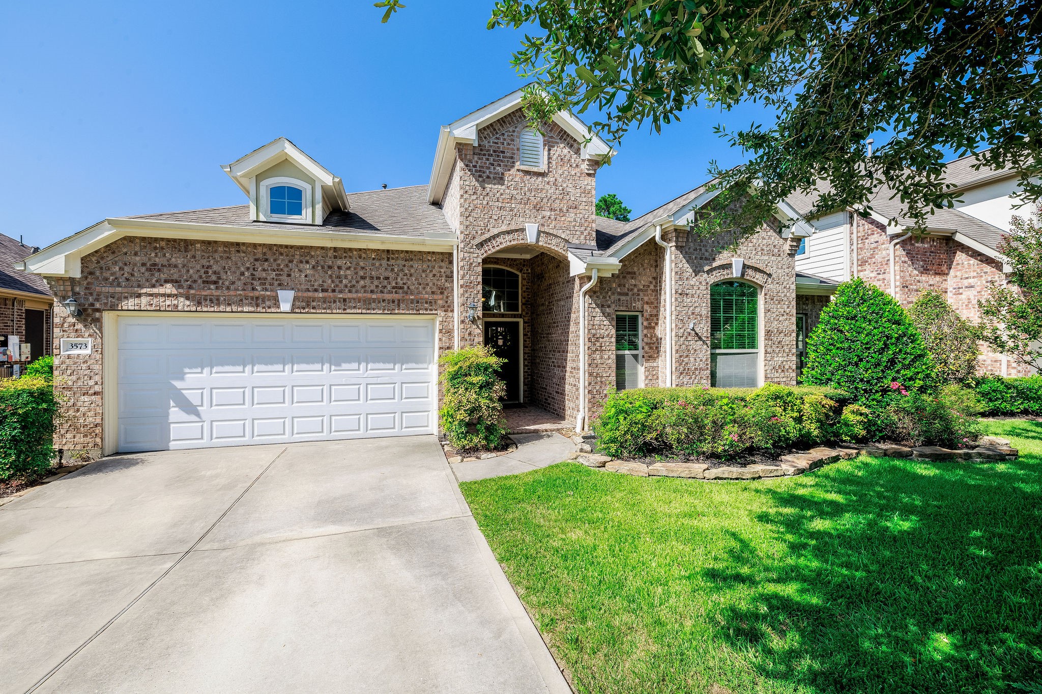 3573 Falcon Way Conroe, TX 77304 - Photo 3 of 34 Gallery Image 3