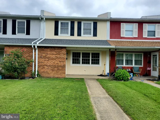 $2,000 | 267 Hyacinth Court, Quakertown, PA 18951