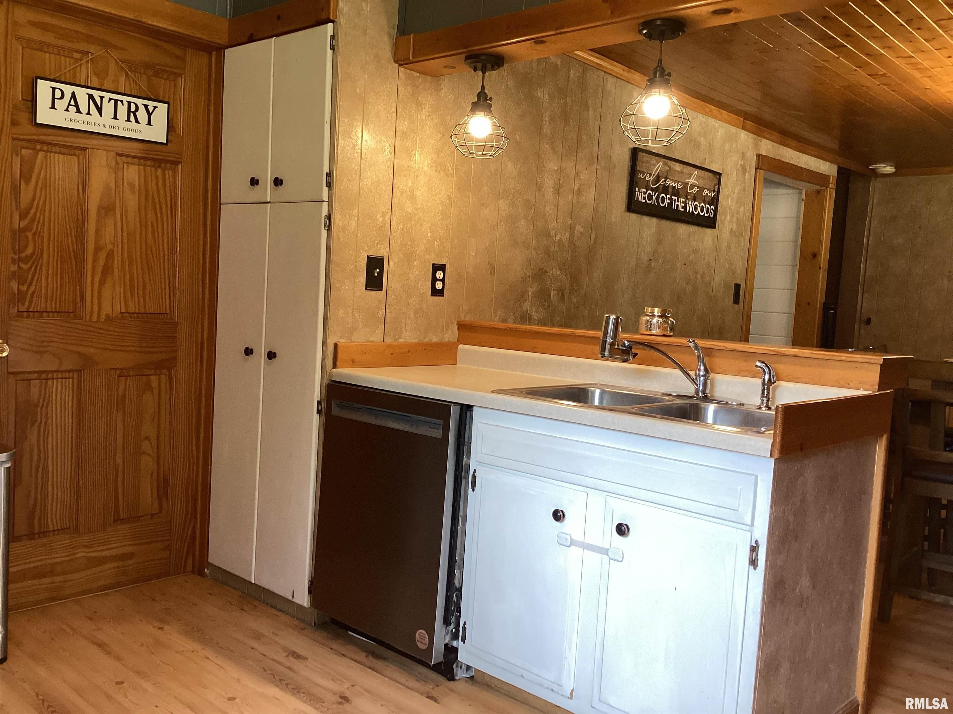 25382 Wolf Road Canton, IL 61520 - Photo 35 of 55