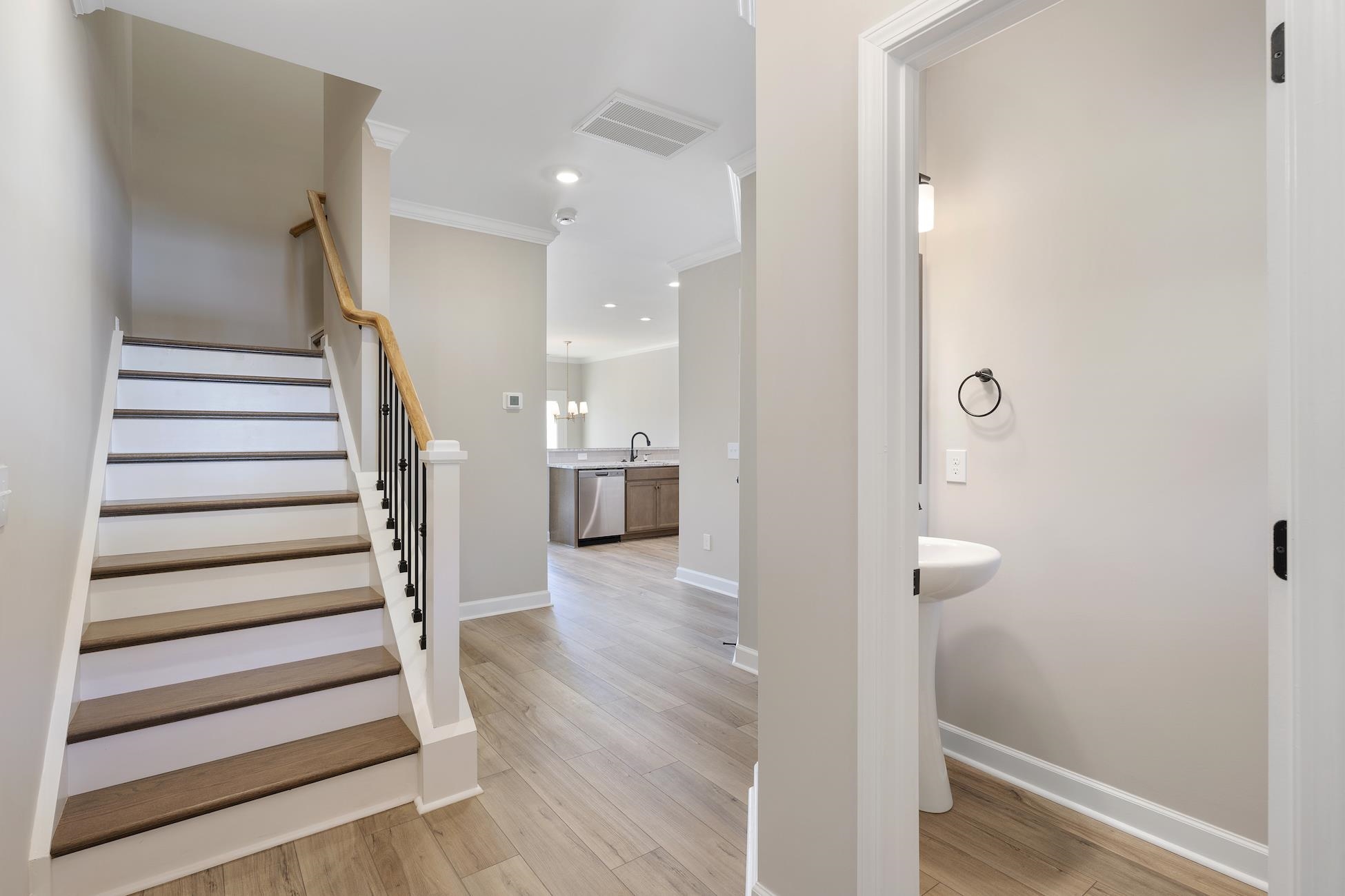 348 Nettle Lane Greenville, SC 29607 - Photo 2 of 38 Gallery Image 2