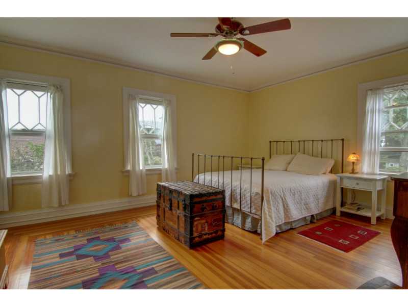 11 Kensington Road Cranston, RI 02905 - Photo 12 of 23 Master Bedroom.